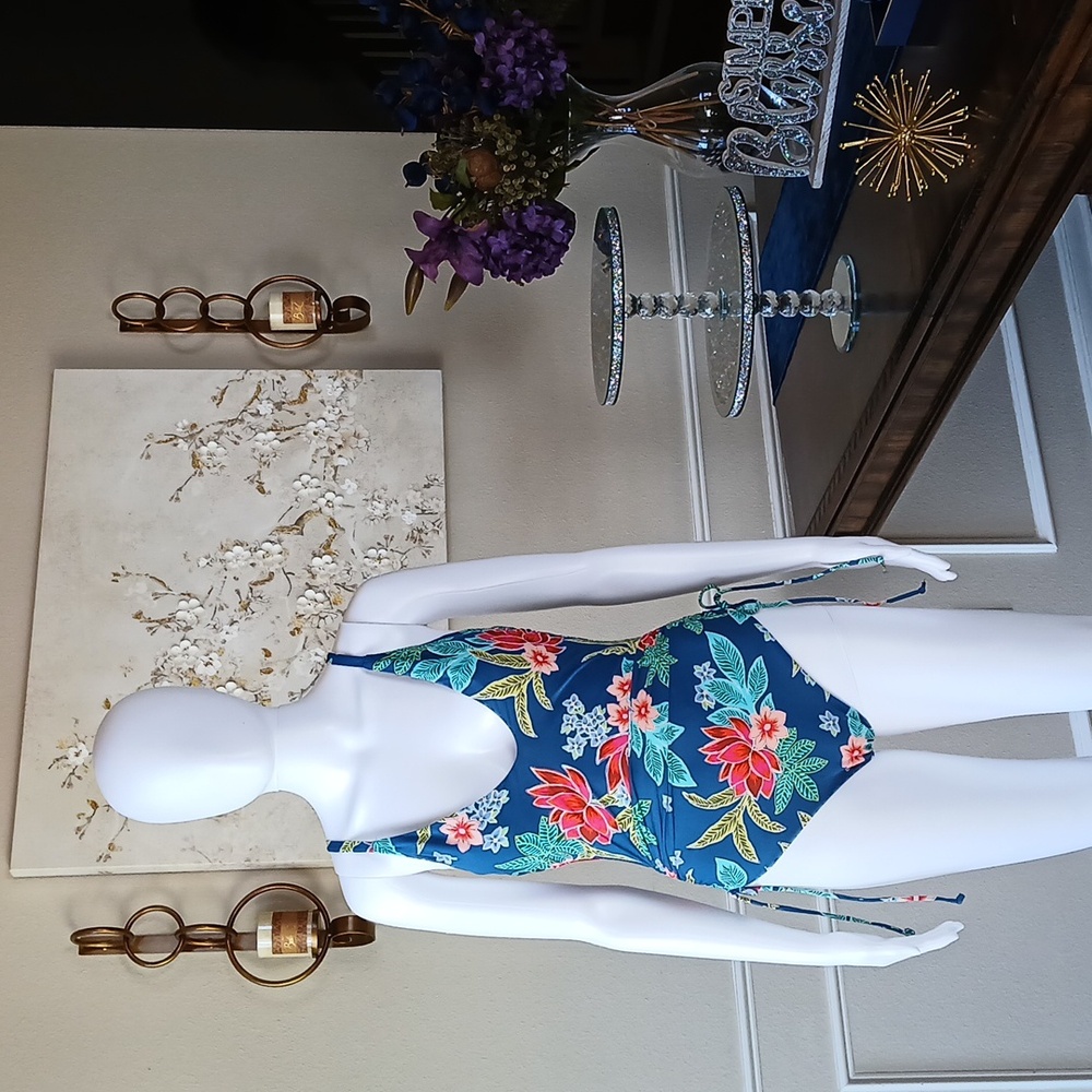 Women's Atlantic Tropical Floral Blue One-piece Swimsuit. Size M - Picture 4 of 17
